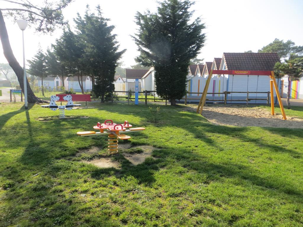 Camping Paradis Les Galets De La Molliere Кайо-сюр-Мер Екстериор снимка