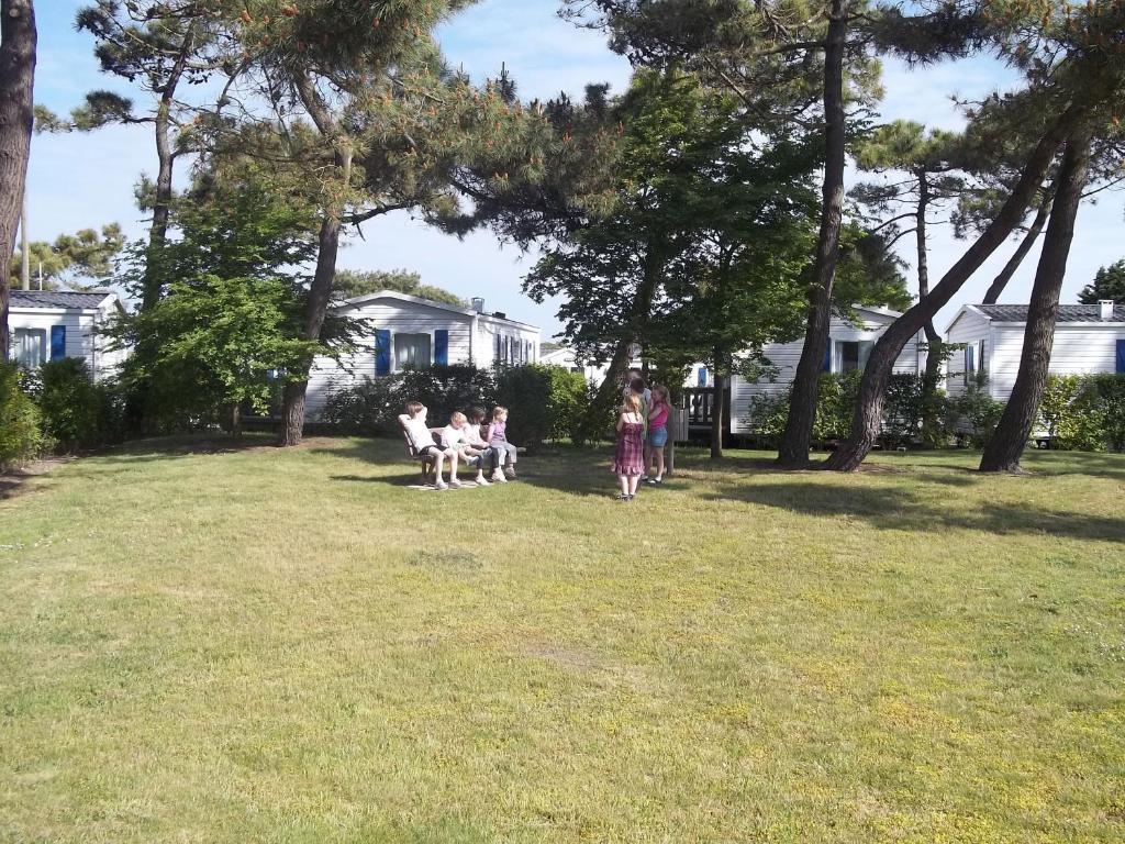 Camping Paradis Les Galets De La Molliere Кайо-сюр-Мер Екстериор снимка